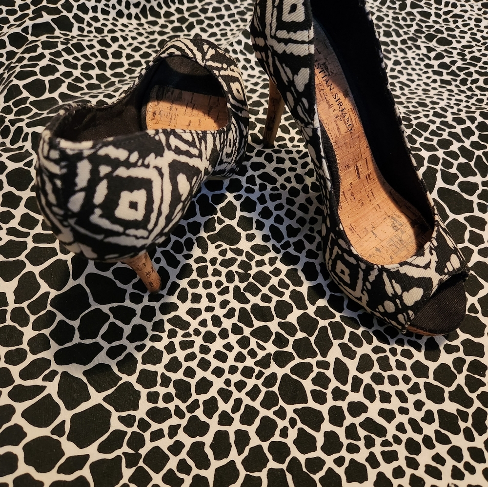 Women's shoes